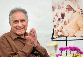 Ishwar at 2016 mitti seva dera - cropped copy.jpeg